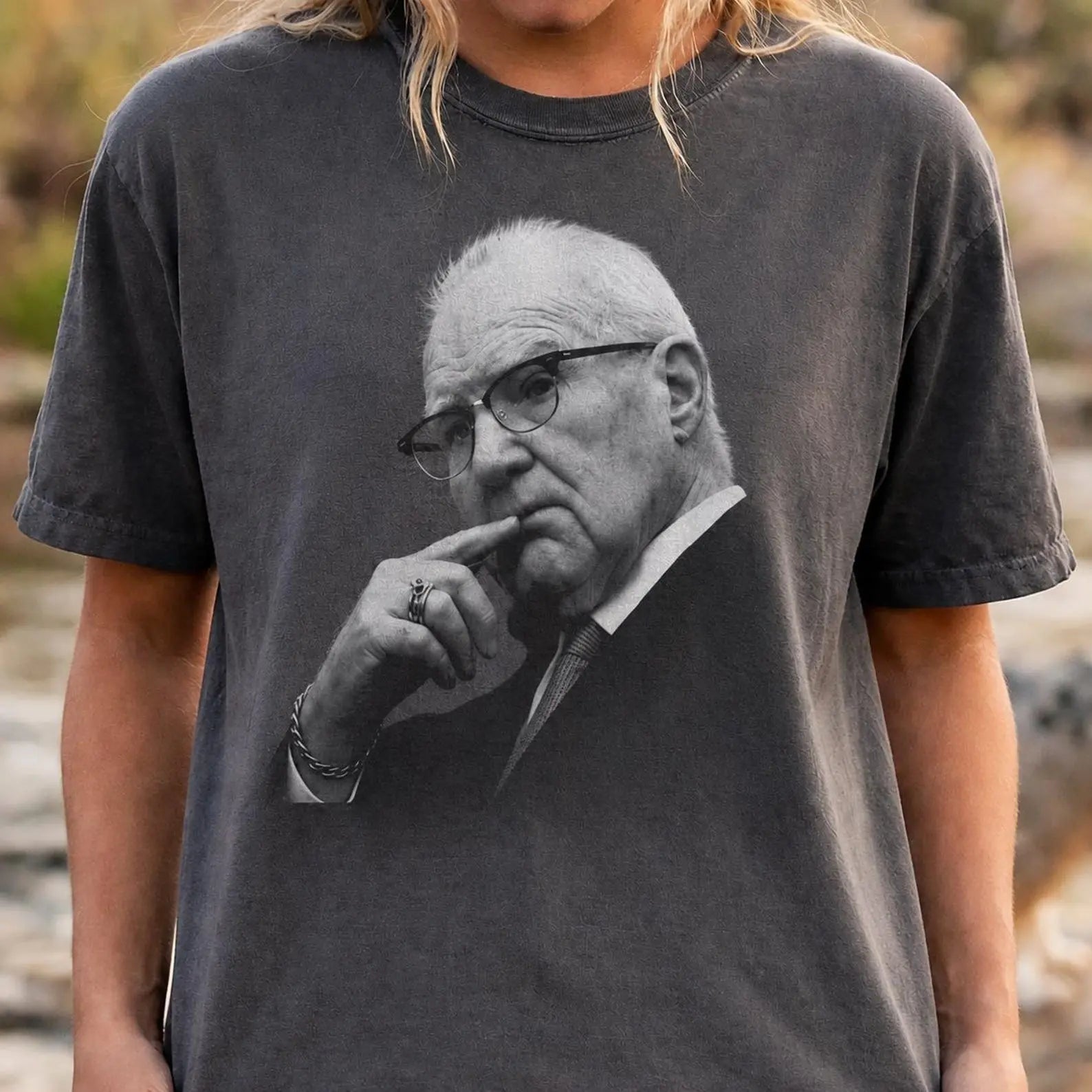 Kevin Reddington Vintage Monochrome Portrait Tee – Washed Black Retro Photo Graphic T-Shirt/Sweatshirt/Hoodie