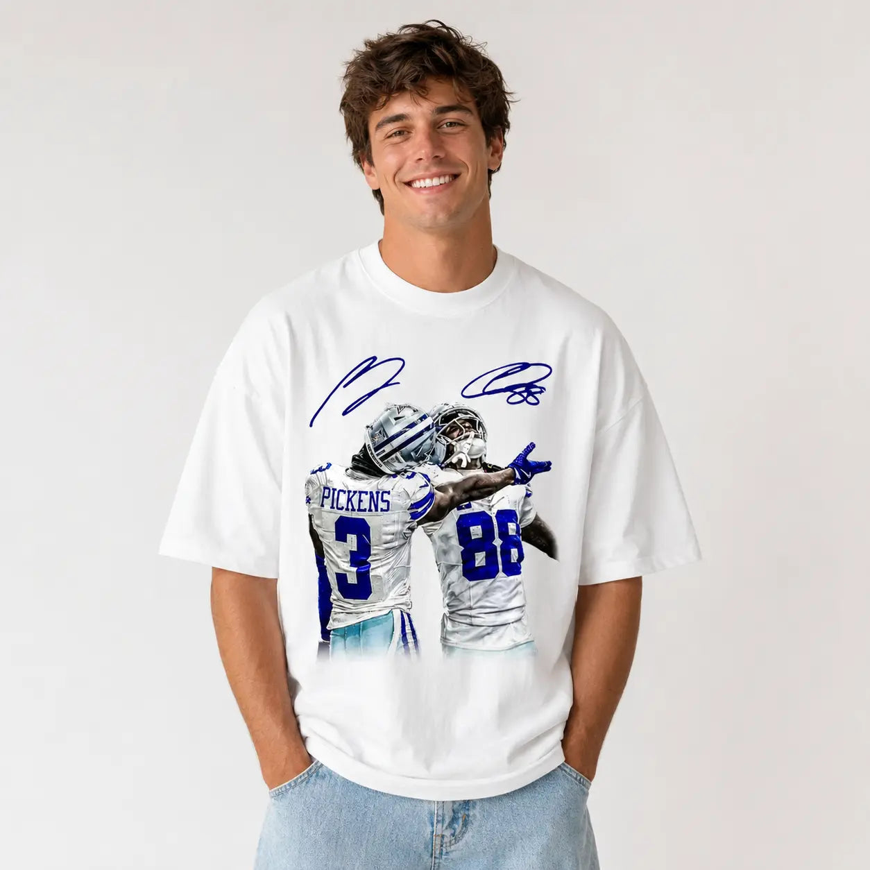 Vintage Close-Up NFL Football Athlete Signature Graphic Unisex T-Shirt/Sweatshirt/Hoodie | Great Gift For Sports Fans