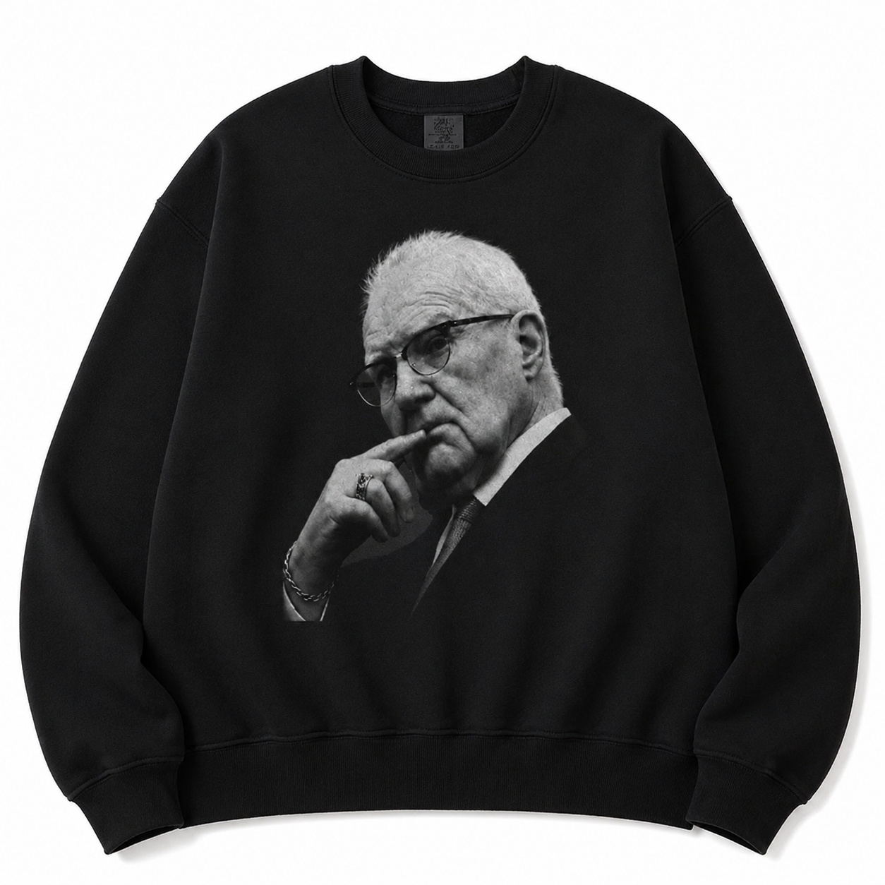 Kevin Reddington Vintage Monochrome Portrait Tee – Washed Black Retro Photo Graphic T-Shirt/Sweatshirt/Hoodie