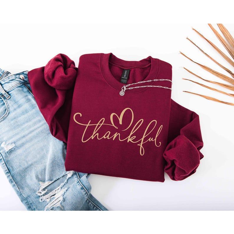 Thankful Sweatshirt/Hoodie/T-Shirt – Minimalist Script Heart Graphic Crewneck, Cozy Fall Thanksgiving Pullover