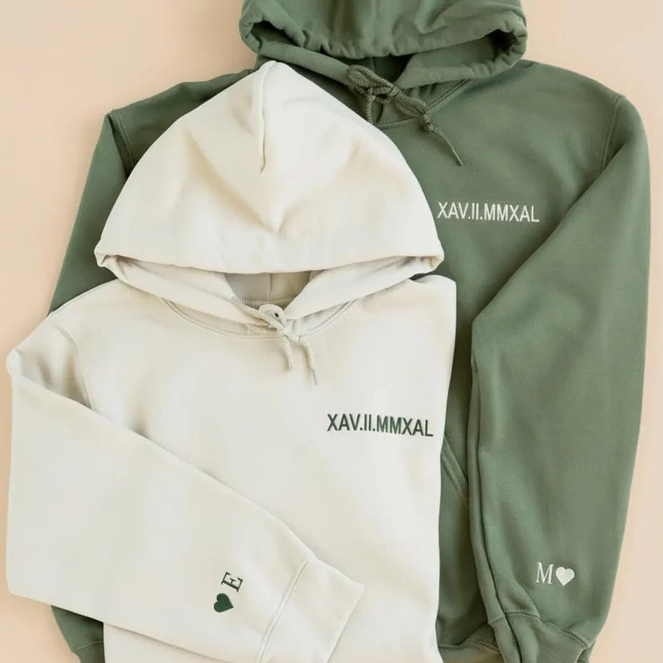 Custom Roman Numeral Date Couple's Hooide💕Sweatshirt